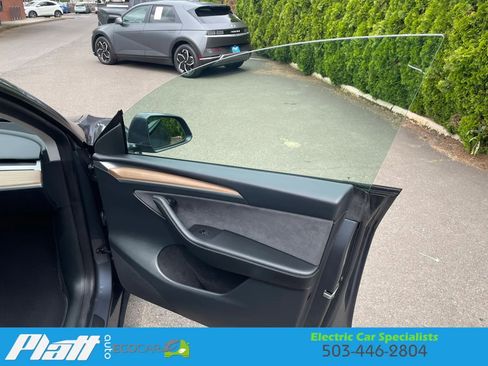 Used 2023 Tesla Model Y Long Range AWD/4WD image 56