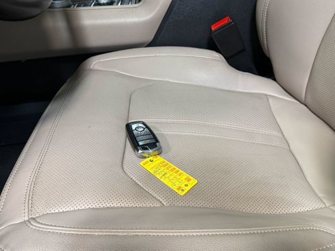 Used 2024 Ford Expedition Limited AWD/4WD image 20