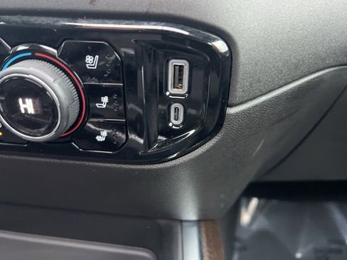 Used 2025 Chevrolet Silverado 2500 High Country w/ High Country Premium Package image 13