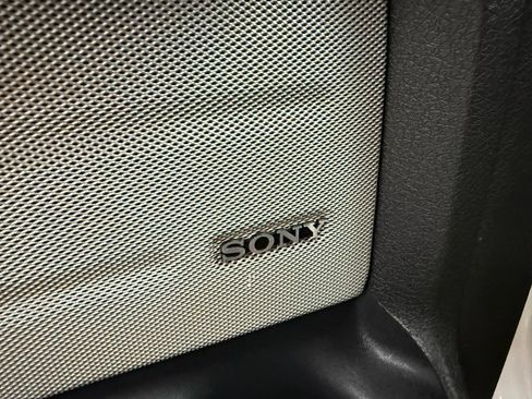 Used 2014 Ford F150 Platinum image 30