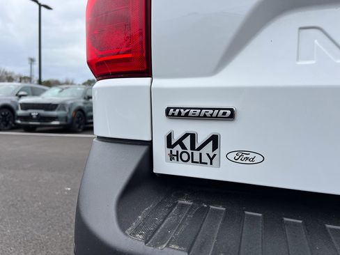 Used 2024 Ford Maverick Lariat image 7