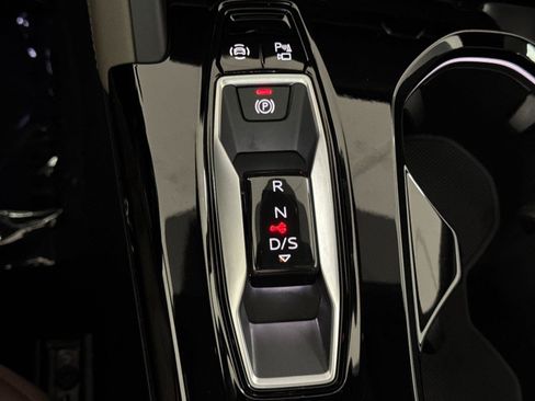 Certified 2025 Audi Q5 Premium Plus w/ Premium Plus AWD/4WD image 22