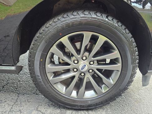 Used 2020 Ford Expedition Limited image 10