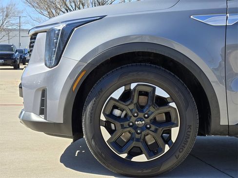 Certified 2024 Kia Sorento S image 14