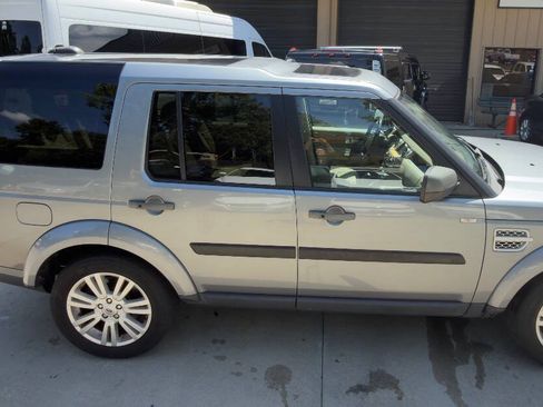 Used 2012 Land Rover LR4 HSE AWD/4WD image 16