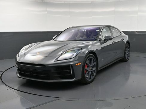 Certified 2025 Porsche Panamera 4S AWD/4WD image 6
