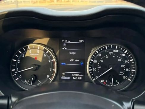 Used 2019 INFINITI Q50 Luxe w/ Essential Package (3.0T Luxe) AWD/4WD image 23