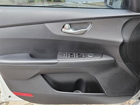 Used 2021 Kia Forte LXS image 26