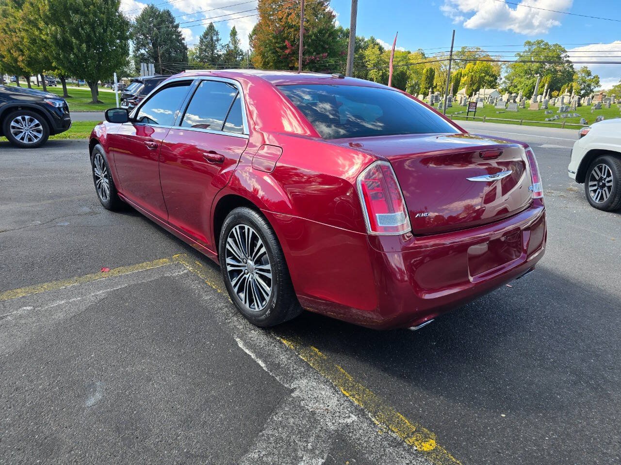 Used 2013 Chrysler 300 S AWD/4WD image 5