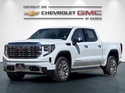 New 2026 GMC Sierra 1500 Denali w/ Denali Reserve Package AWD/4WD image 7