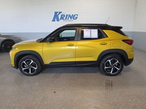 Used 2023 Chevrolet TrailBlazer RS w/ Convenience Package AWD/4WD image 2