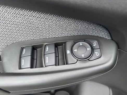 New 2026 Chevrolet TrailBlazer LT w/ LT Cold Weather Package FWD image 18