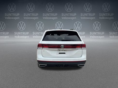 Used 2024 Volkswagen Atlas SE w/ Panoramic Sunroof Package FWD image 35