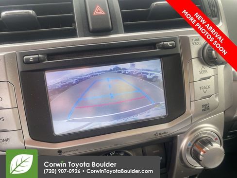 Used 2014 Toyota 4Runner SR5 AWD/4WD image 9