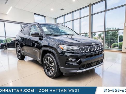 Used 2022 Jeep Compass Limited AWD/4WD image 32