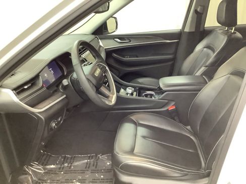 Used 2023 Jeep Grand Cherokee L Limited image 15