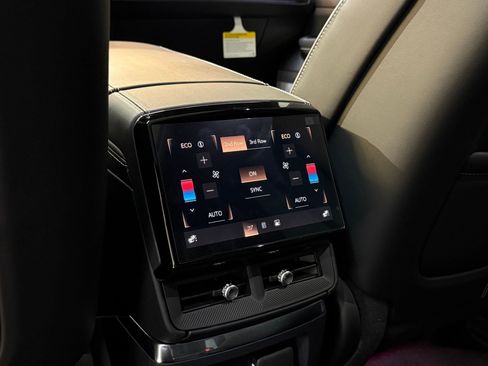 New 2026 Cadillac Vistiq Sport image 43