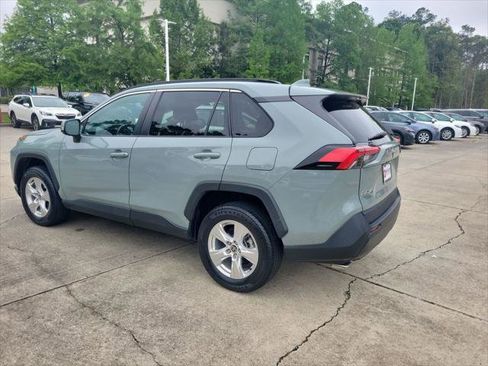 Certified 2021 Toyota RAV4 XLE w/ Convenience Package FWD image 3