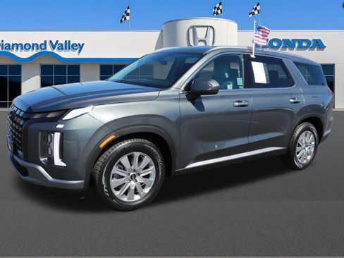 Used 2025 Hyundai Palisade SEL FWD image 3