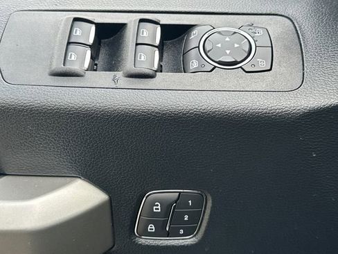 Used 2019 Ford F150 Lariat w/ Trailer Tow Package AWD/4WD image 24