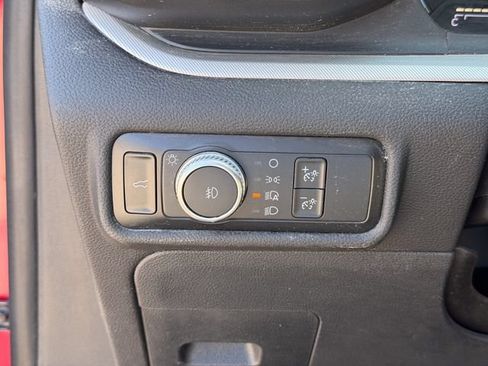 Used 2020 Ford Explorer XLT w/ Equipment Group 202A AWD/4WD image 8