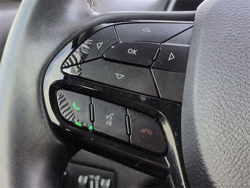 Used 2019 Jeep Cherokee Latitude Plus image 23