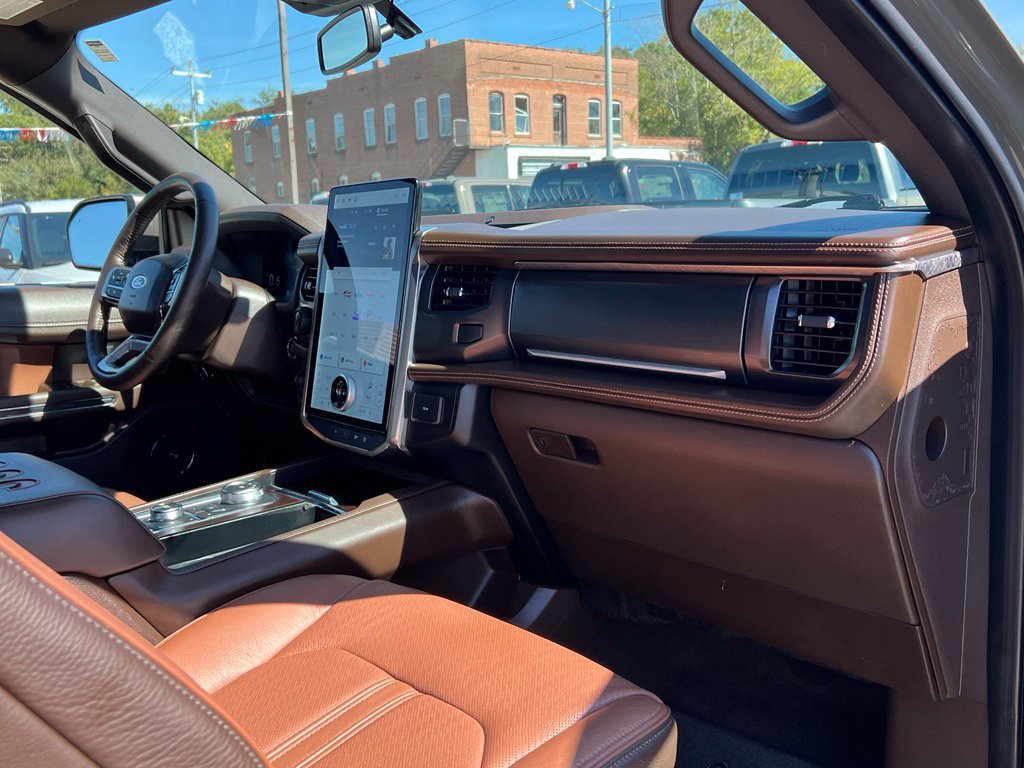 Used 2024 Ford Expedition King Ranch AWD/4WD image 22