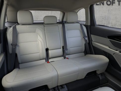 New 2026 Lincoln Nautilus Premier image 11