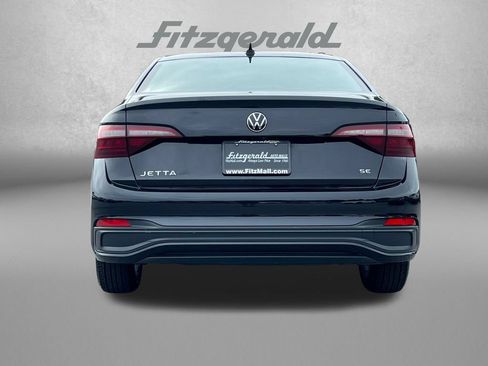Used 2024 Volkswagen Jetta SE FWD image 7