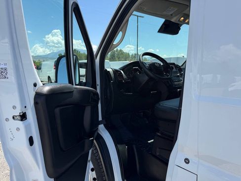 Used 2023 RAM ProMaster 3500 FWD image 13