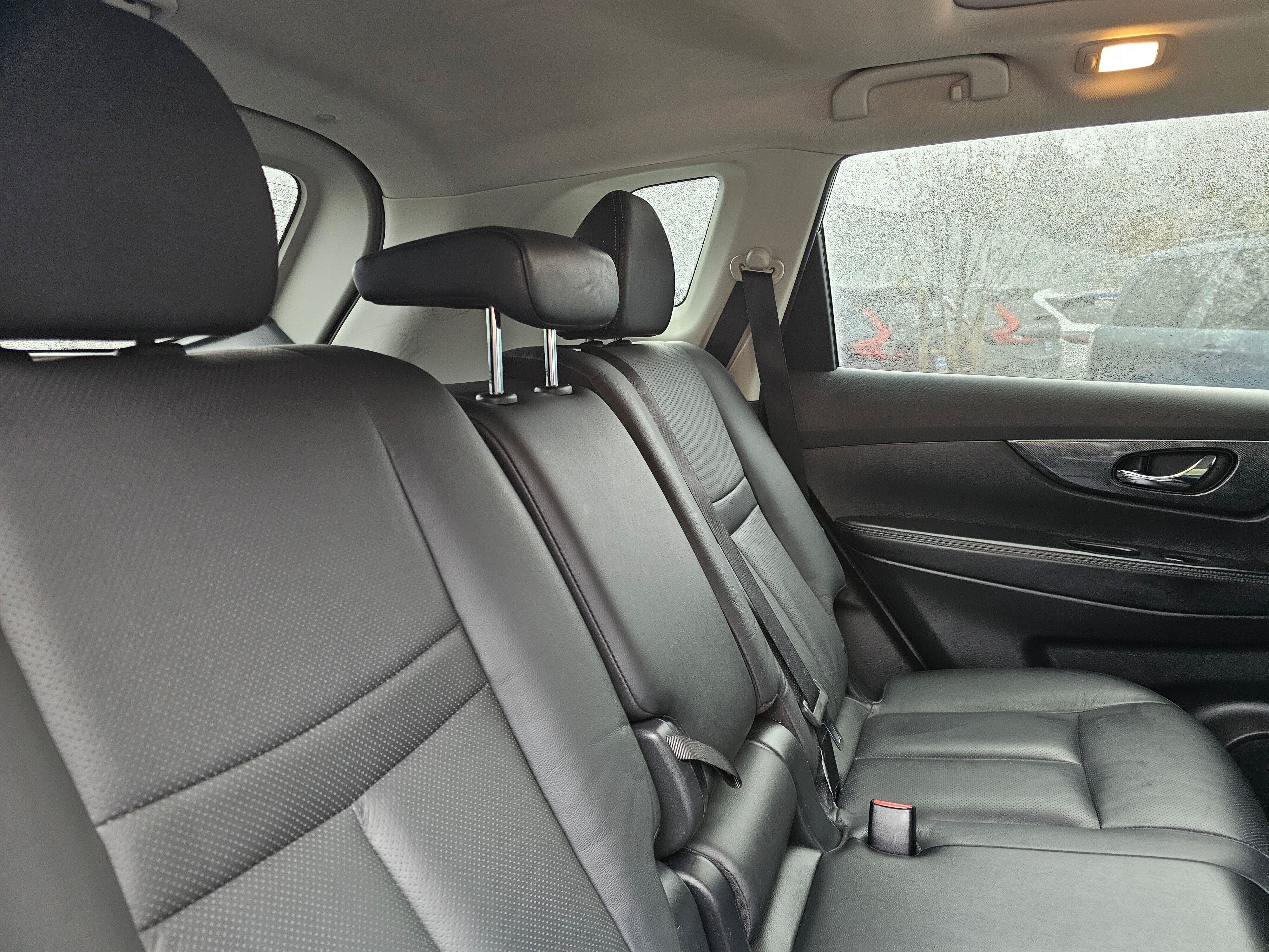 Used 2015 Nissan Rogue SL w/ SL Premium Package AWD/4WD image 13