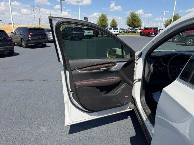 Used 2020 Cadillac XT6 Premium Luxury FWD image 18