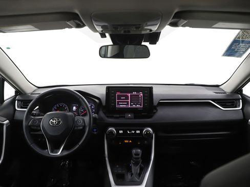 Used 2021 Toyota RAV4 XLE w/ Convenience Package image 13