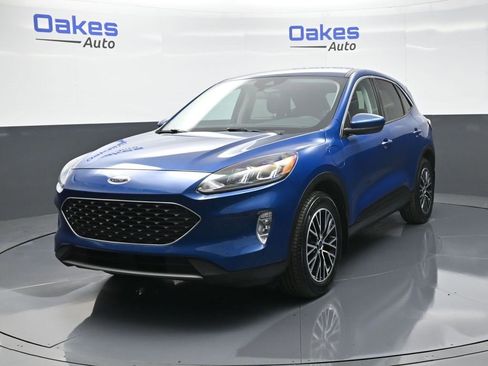 Used 2022 Ford Escape SEL w/ Technology Package image 3