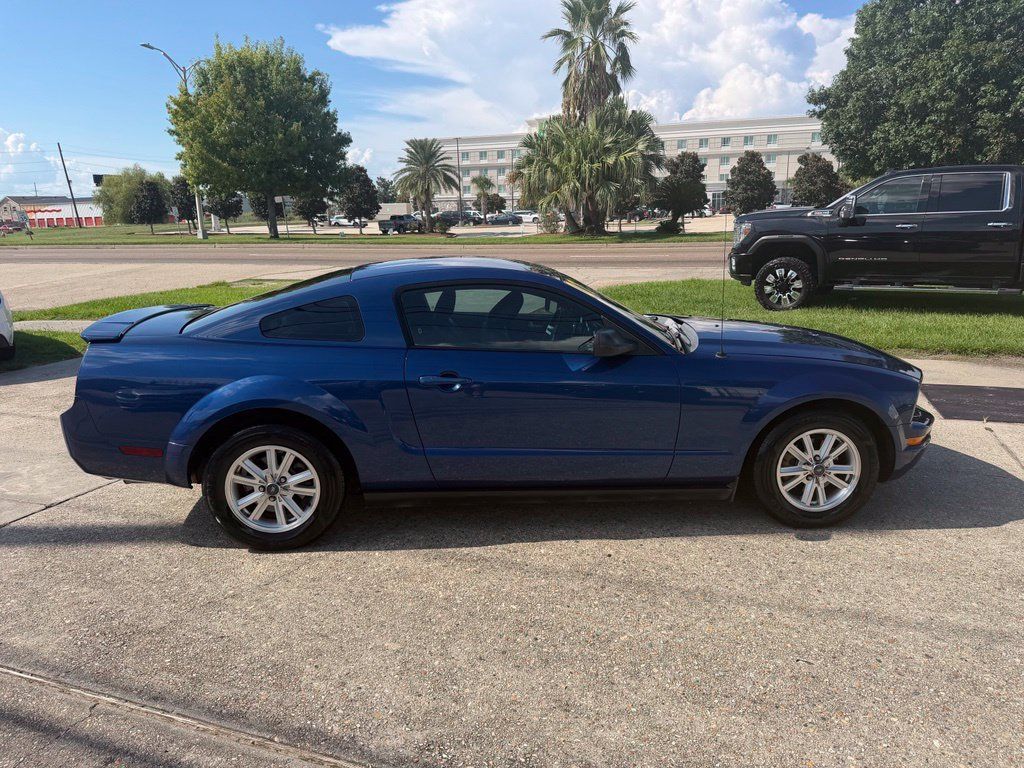 Used 2007 Ford Mustang Coupe RWD image 6