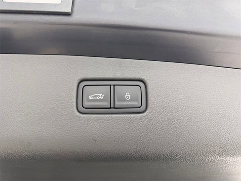 Used 2024 Genesis GV70 2.5T w/ Advanced Package image 82