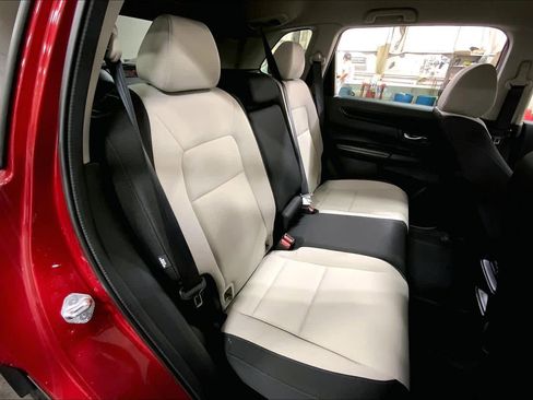 Used 2025 Honda CR-V LX image 19