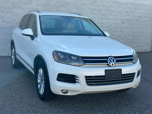 Used 2012 Volkswagen Touareg TDI AWD/4WD image 3