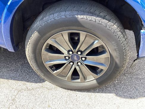 Used 2018 Ford F150 XLT w/ Equipment Group 302A Luxury AWD/4WD image 11
