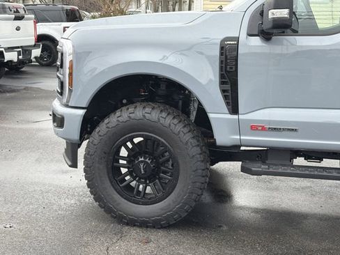 New 2026 Ford F250 Lariat w/ Black Appearance Package image 11