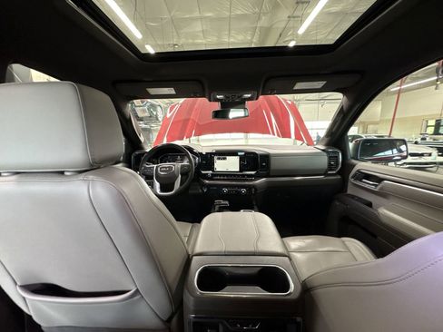 Used 2024 GMC Sierra 1500 SLT w/ SLT Premium Plus Package image 21