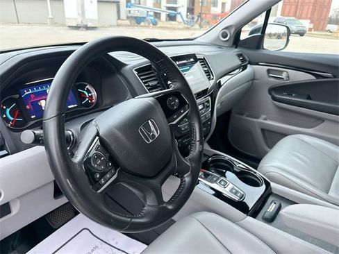 Used 2020 Honda Pilot Touring image 21