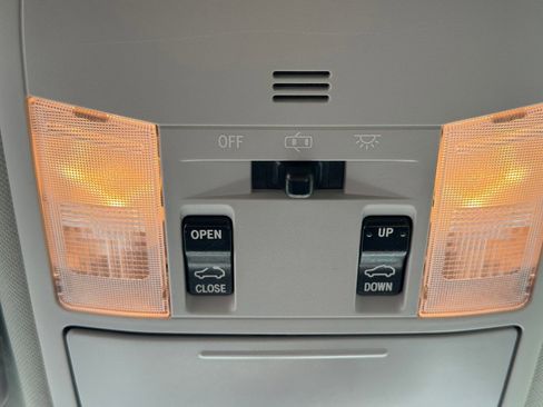 Used 2016 Toyota RAV4 XLE AWD/4WD image 23