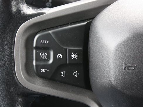 Used 2023 Ford Bronco Badlands image 23