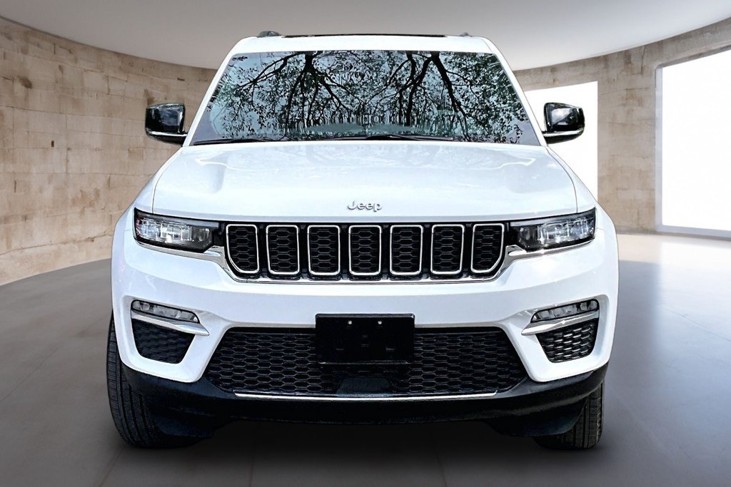 Used 2025 Jeep Grand Cherokee Limited 4xe AWD/4WD image 4