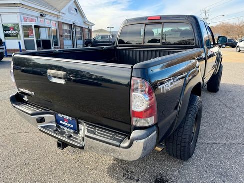 Used 2013 Toyota Tacoma 4x4 Access Cab V6 w/ TRD Off-Road Pkg image 5