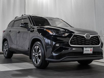 Used 2022 Toyota Highlander XLE