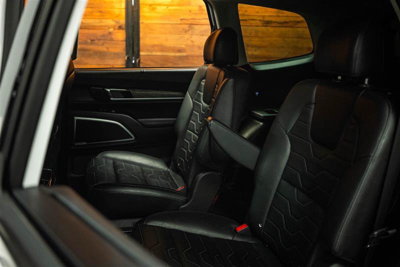 Used 2022 Kia Telluride SX w/ SX Prestige Package AWD/4WD image 11