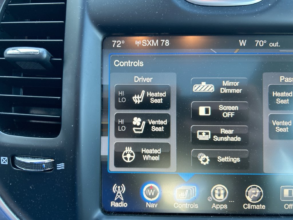 Used 2016 Chrysler 300 C w/ Safetytec Plus Group RWD image 32