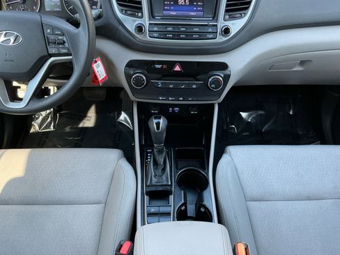 Used 2017 Hyundai Tucson SE image 5